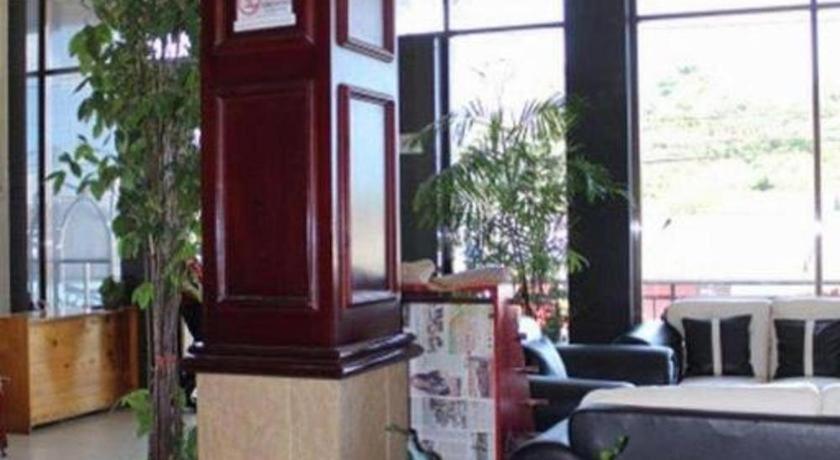 Hotel Dynasty Tarakan Exterior photo