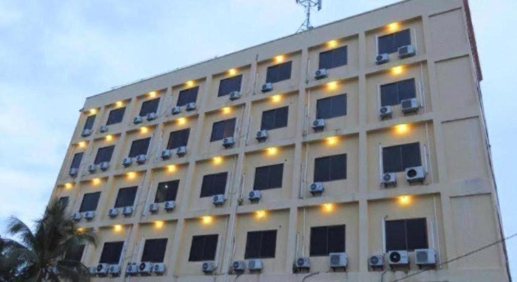 Hotel Dynasty Tarakan Exterior photo